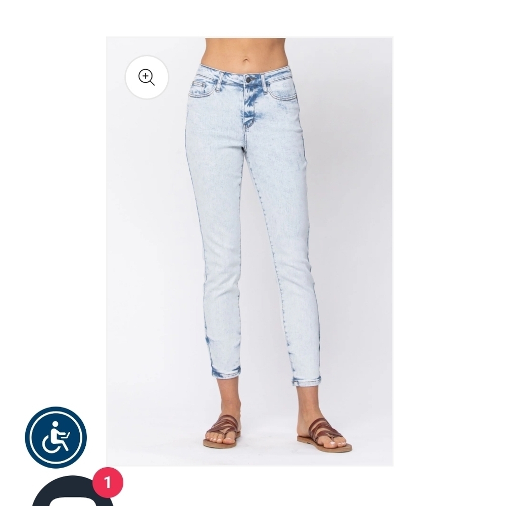 Judy Blue Hi-Rise Slim Fit Light Acid Wash Jeans 15/32